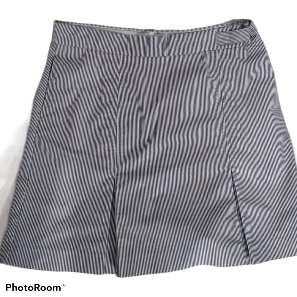 Tommy Hilfiger golf skirt size 10 pinstripe